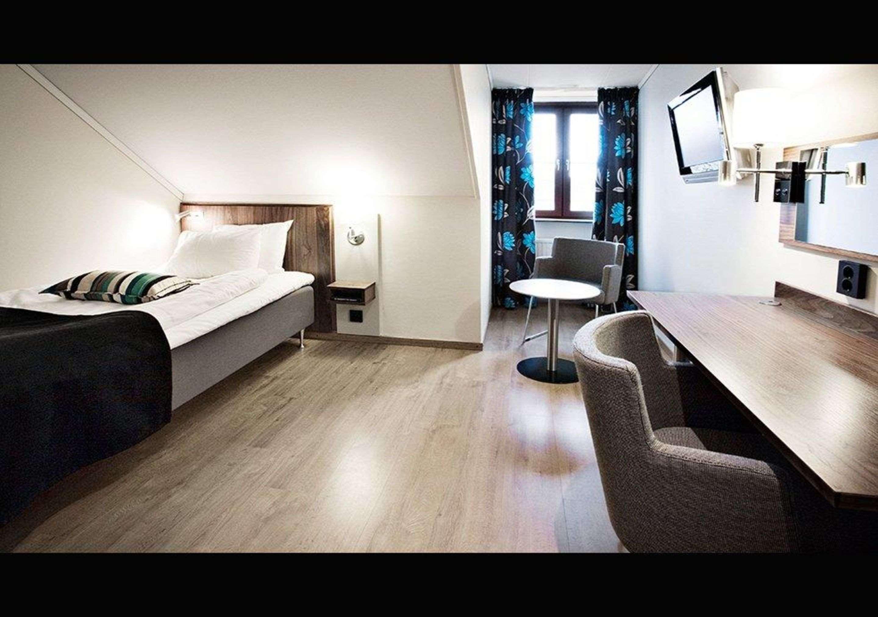 Home Hotel Kung Oscar Trollhättan Exterior photo
